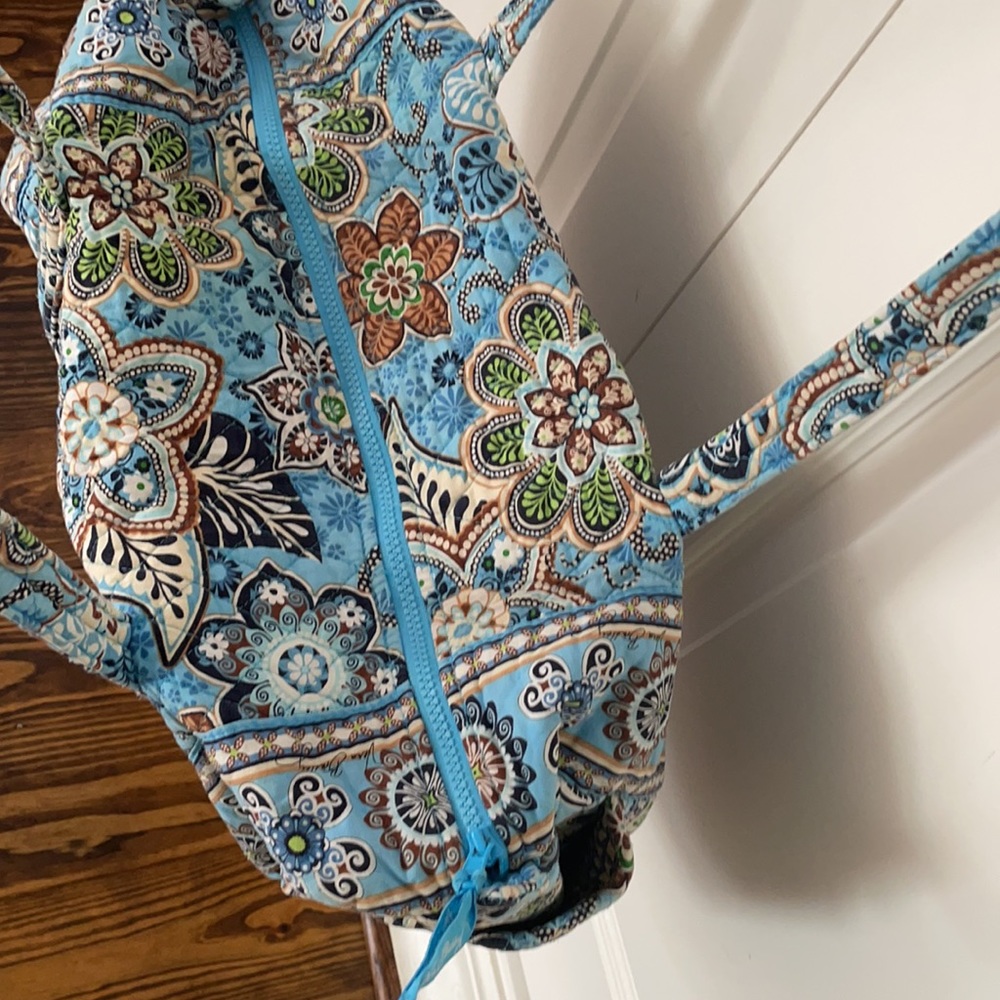Vera Bradley small duffel bag - Picture 3 of 6